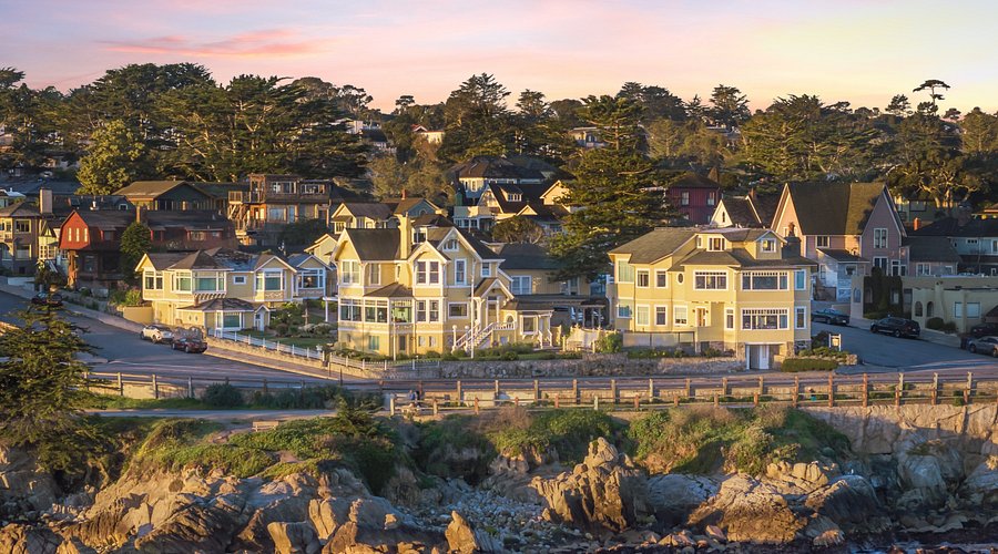Seven Gables Inn